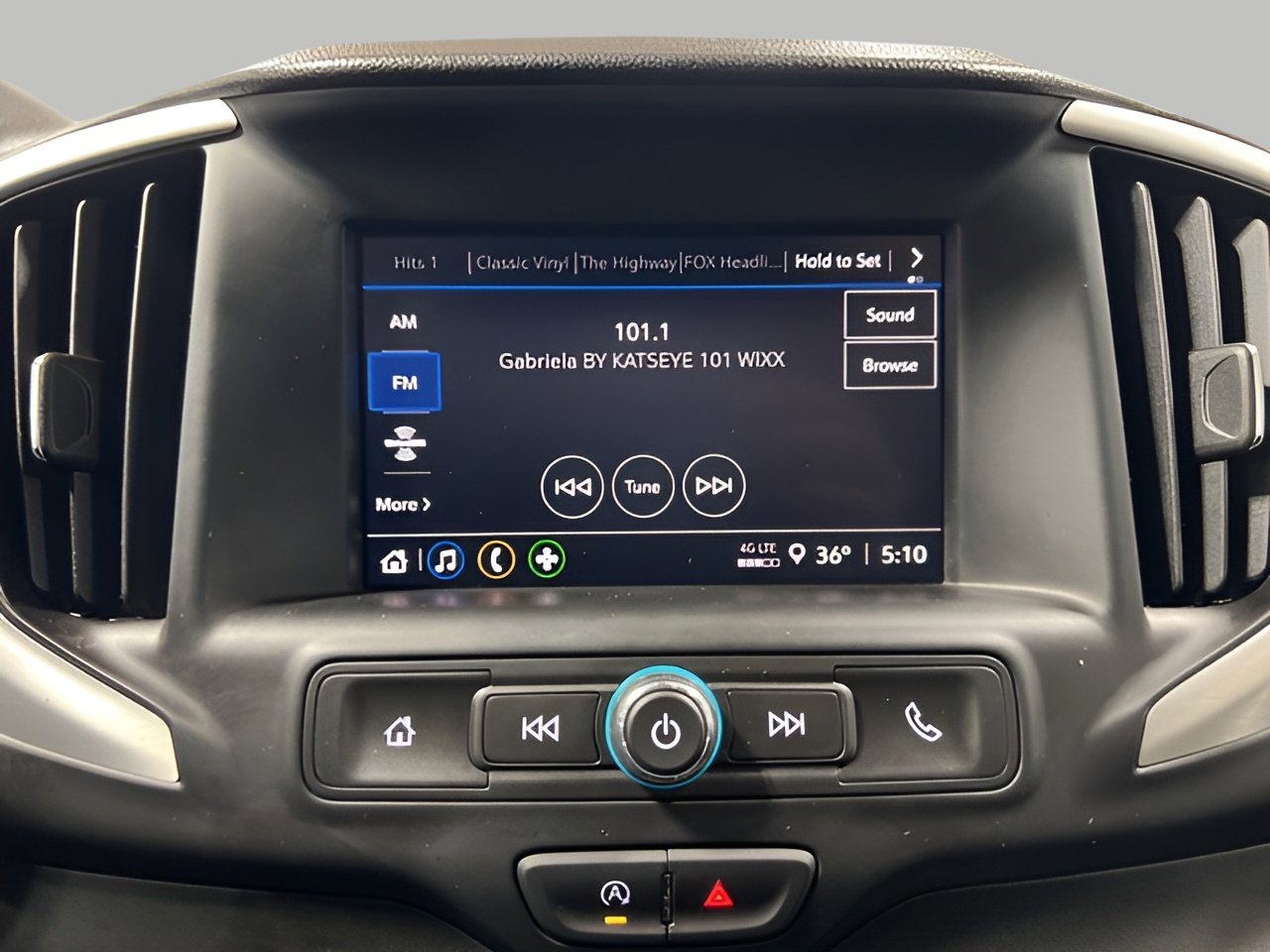 Used 2024 GMC Terrain SLE image 37