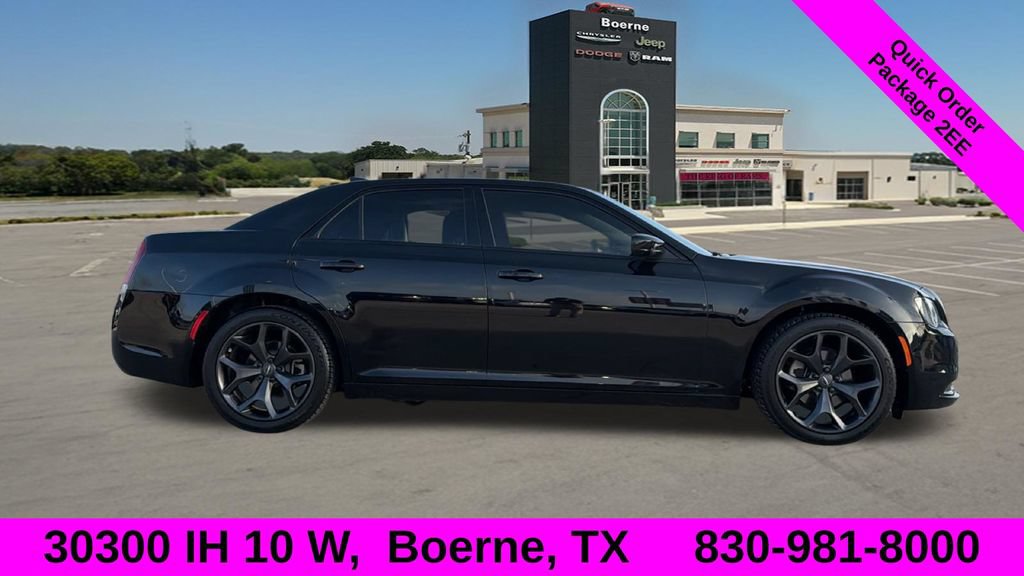Used 2023 Chrysler 300 Touring w/ Sport Appearance Package RWD image 2