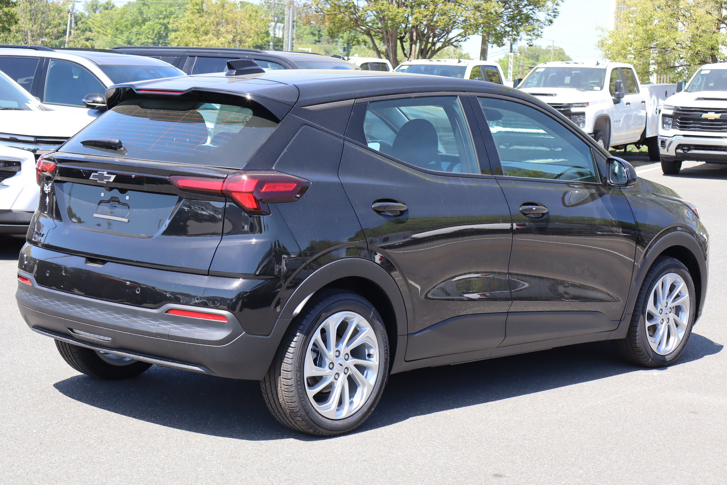New 2027 Chevrolet Bolt LT w/ Comfort Package FWD image 8