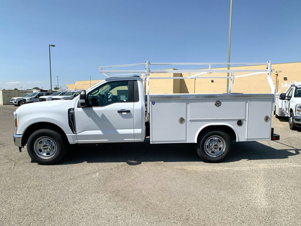 New 2025 Ford F350 XL w/ XL Chrome Package RWD image 5