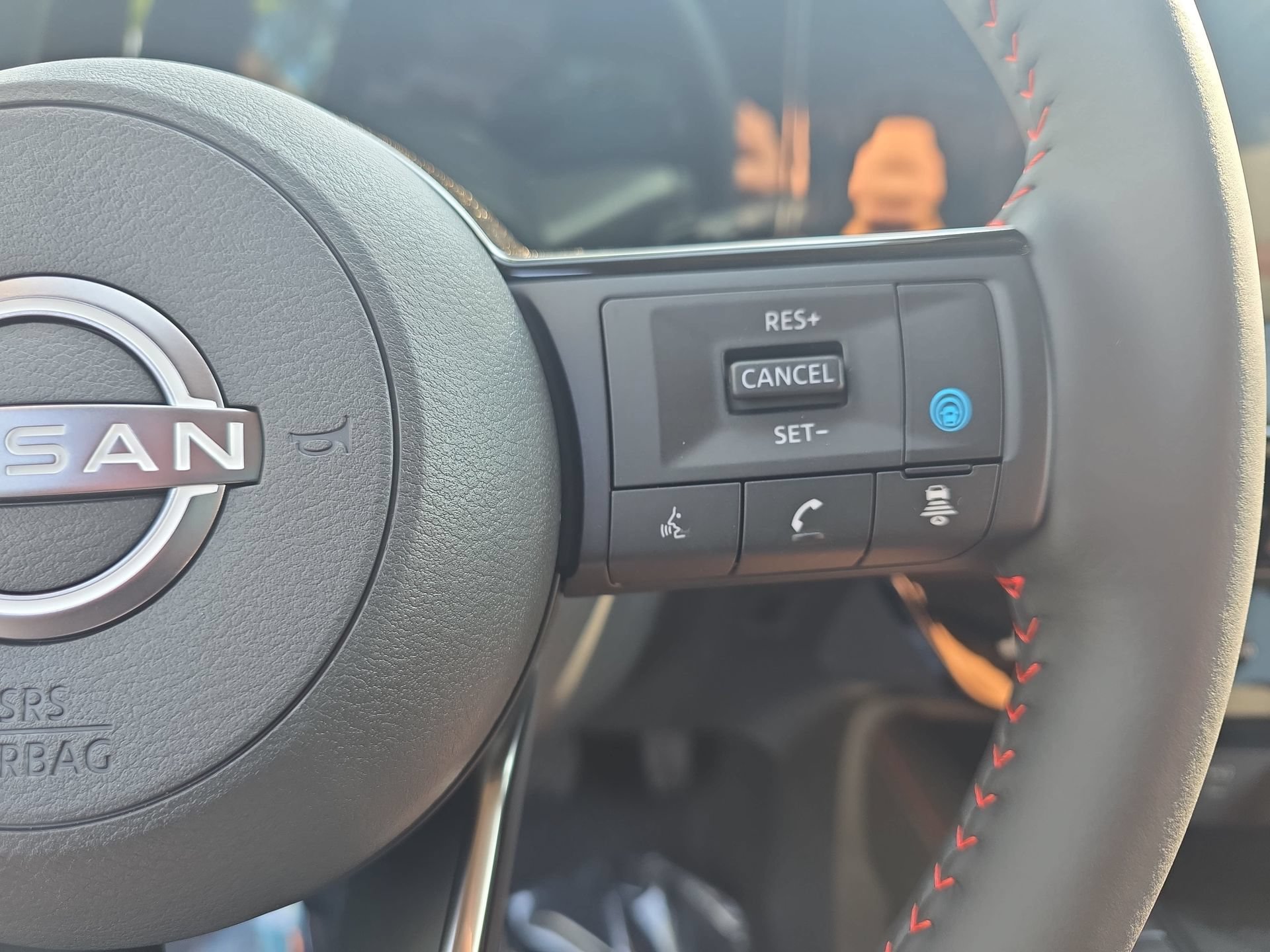 New 2026 Nissan Kicks SR w/ SR Premium Package FWD image 17