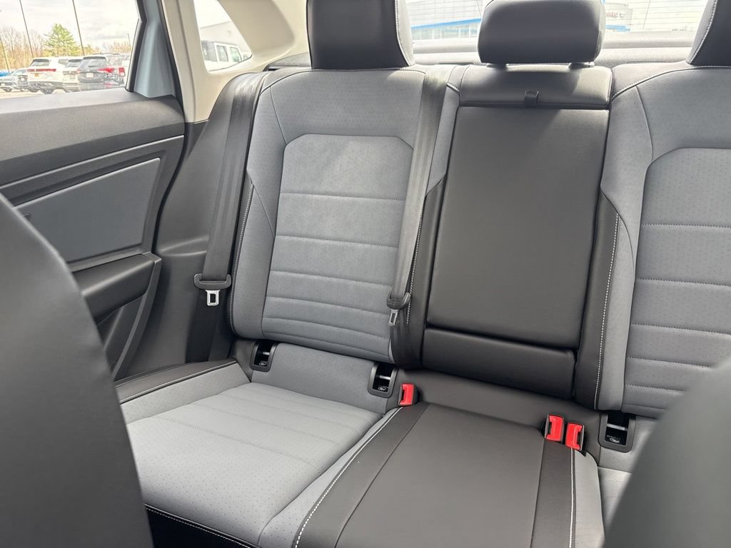 New 2026 Volkswagen Jetta SE FWD image 13