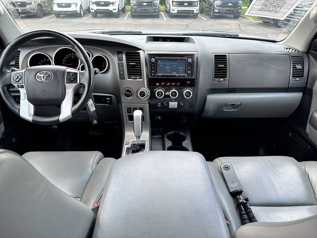 Used 2017 Toyota Sequoia Limited AWD/4WD image 10