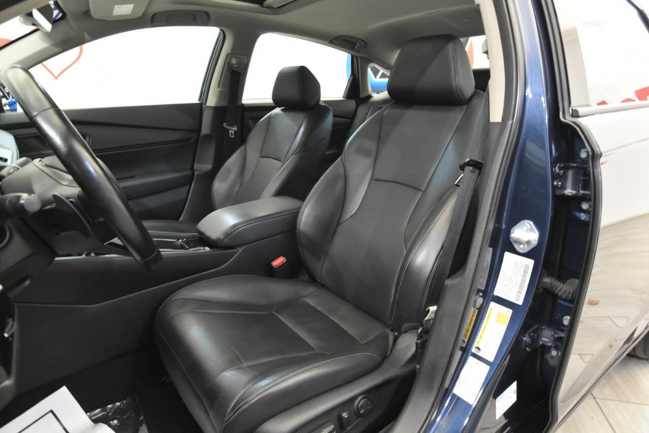 Used 2025 Honda Accord EX-L image 11