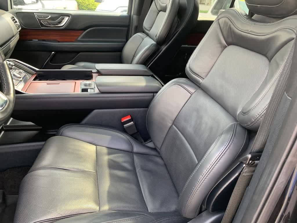 Used 2022 Lincoln Navigator Reserve AWD/4WD image 17