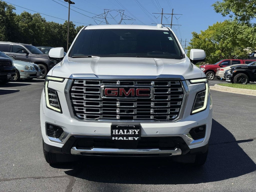 Used 2025 GMC Yukon Denali AWD/4WD image 27