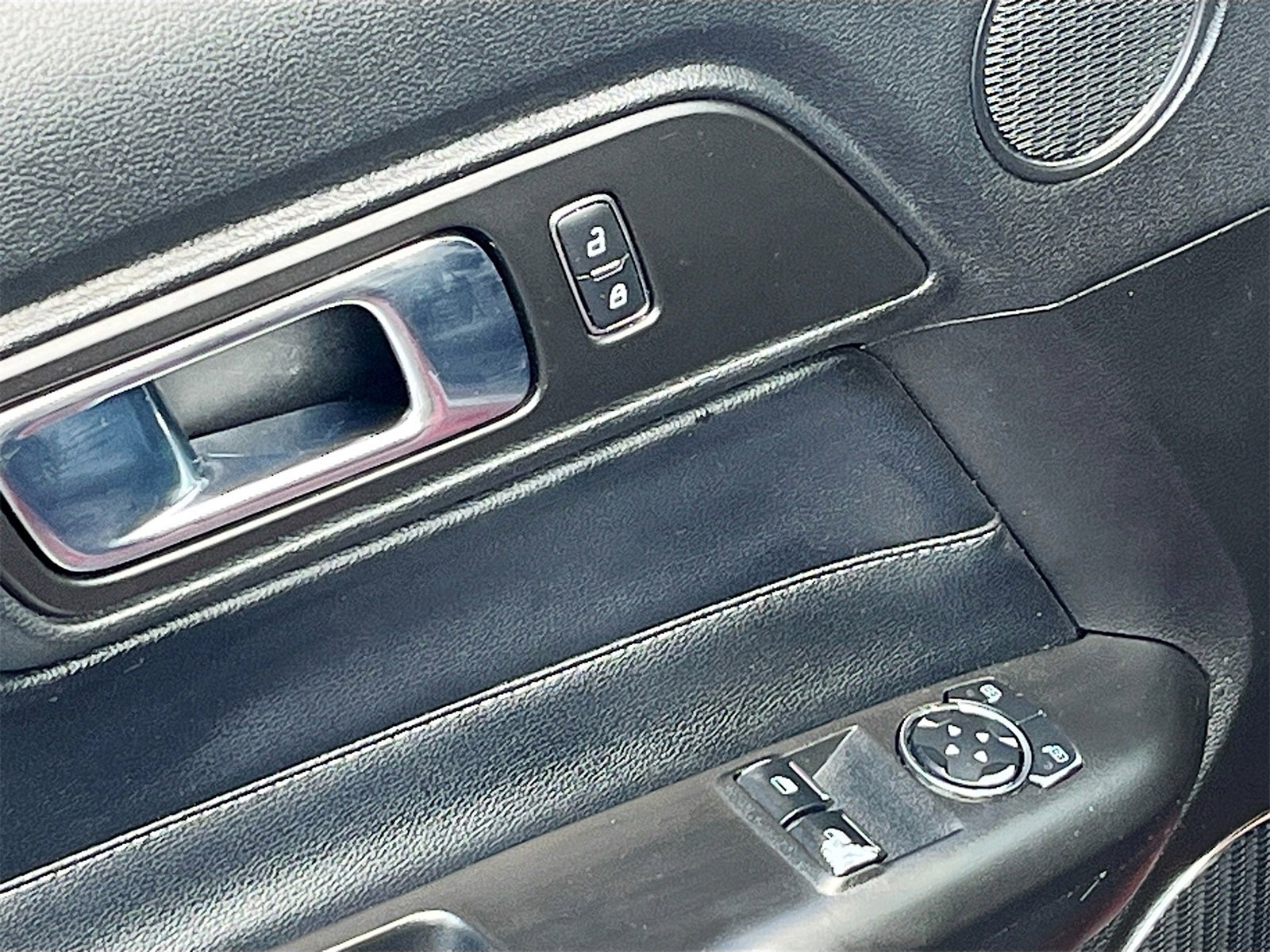 Used 2022 Ford Mustang GT Premium image 17