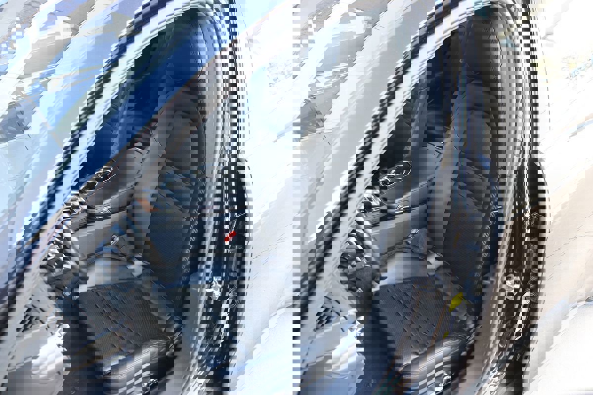 Used 2017 Porsche Panamera 4S w/ Sport Chrono Package image 41