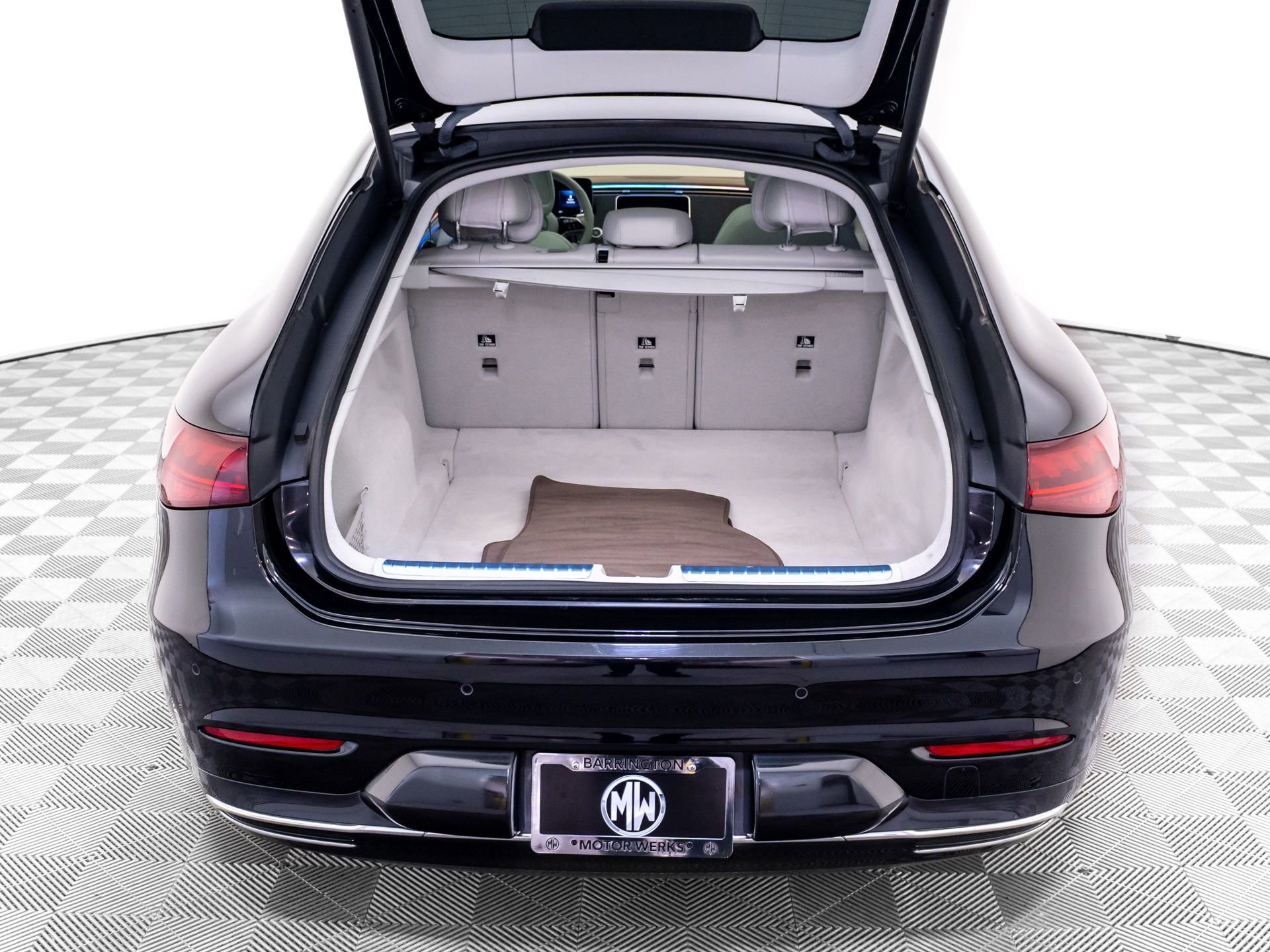 Used 2023 Mercedes-Benz EQS 450+ 4MATIC Sedan image 32