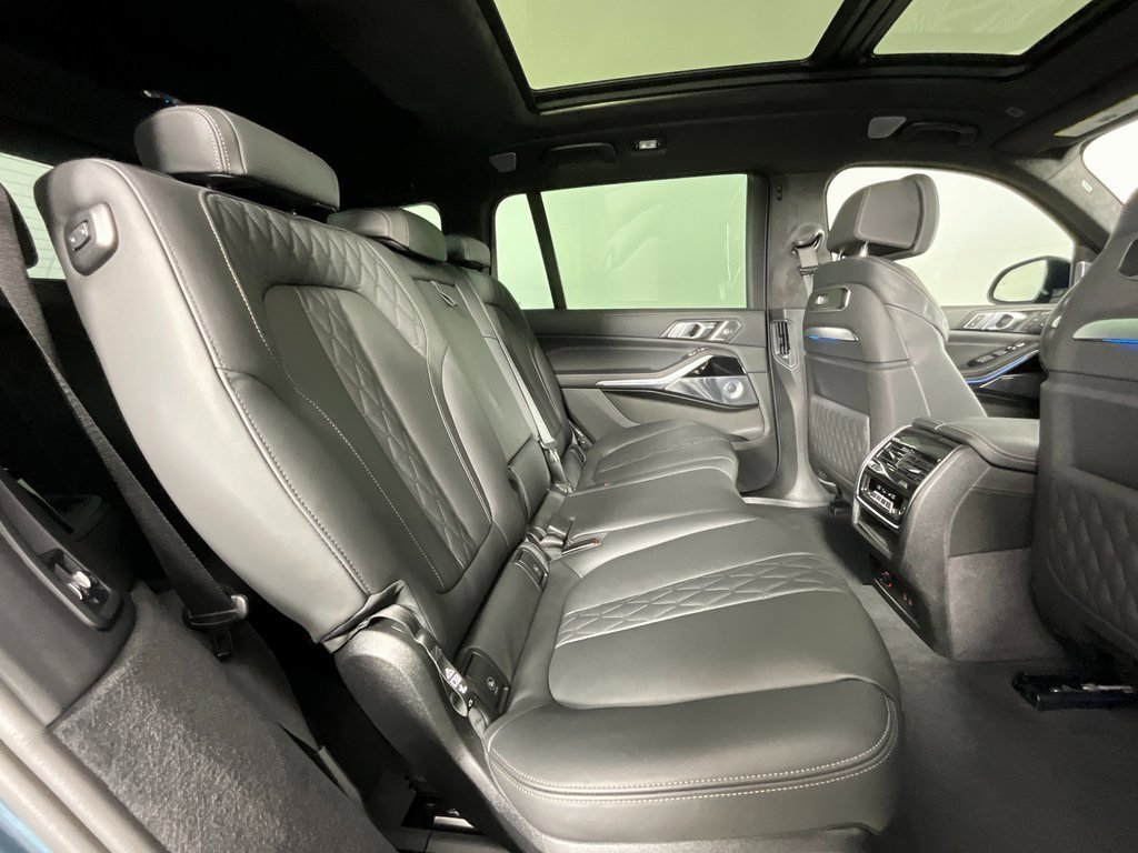 Used 2025 BMW ALPINA XB7 image 23