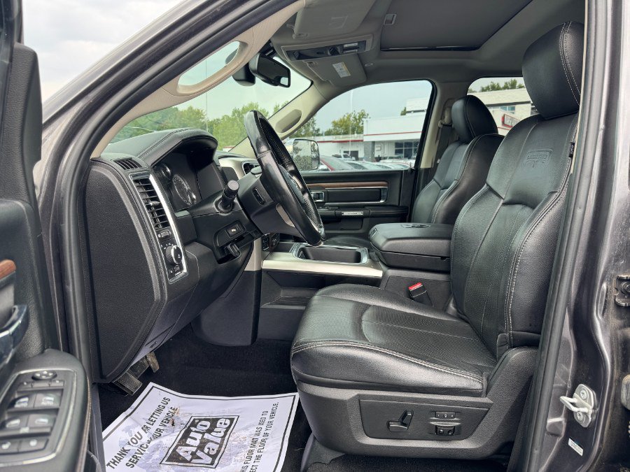 Used 2018 RAM 1500 Laramie AWD/4WD image 15