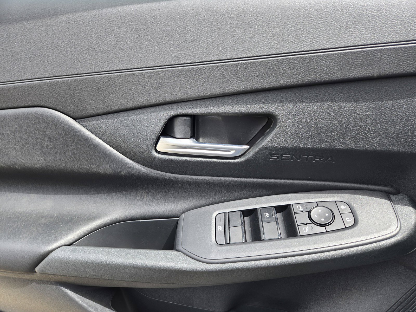 New 2026 Nissan Sentra SV w/ SV Convenience Package FWD image 12