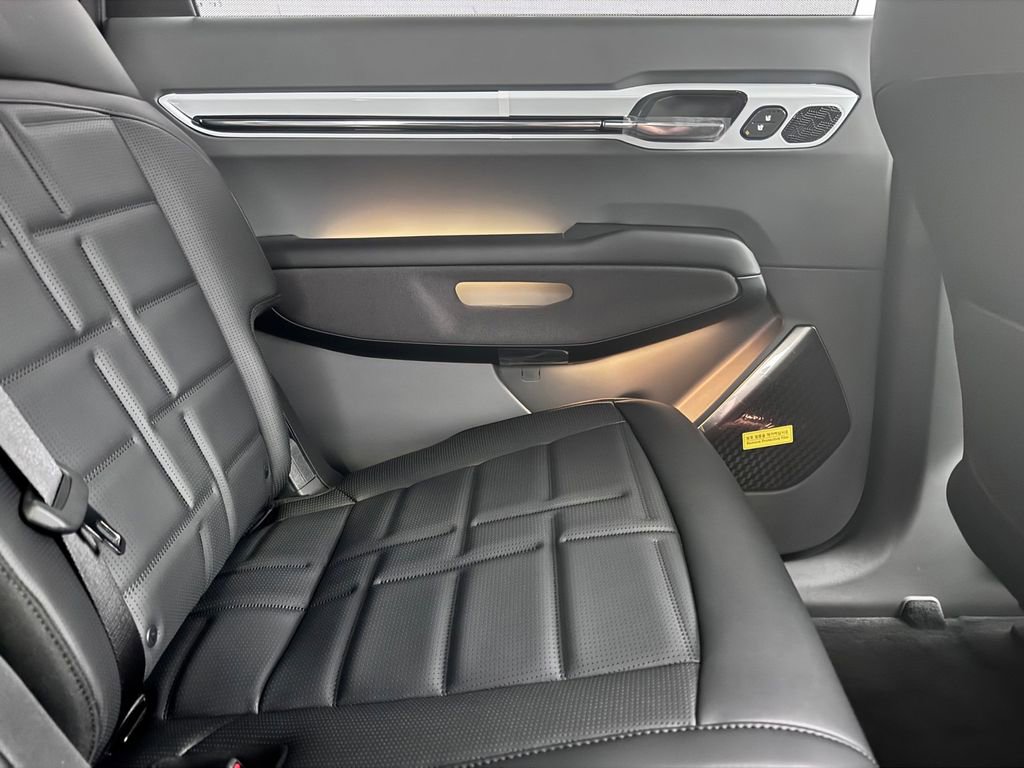 New 2026 Kia EV9 Land w/ Nightfall Edition Package image 31