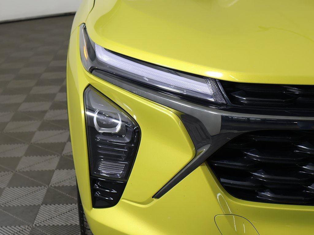 Used 2024 Chevrolet Trax RS image 14