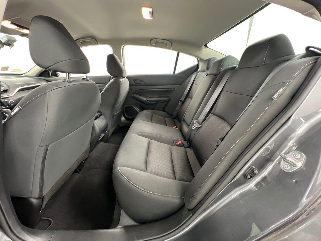 Used 2024 Nissan Altima 2.5 SV image 28