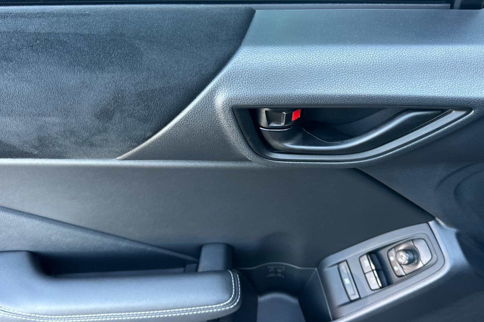 Used 2022 Toyota GR86 Premium w/ ALL Weather Mat Package (TMS) image 11