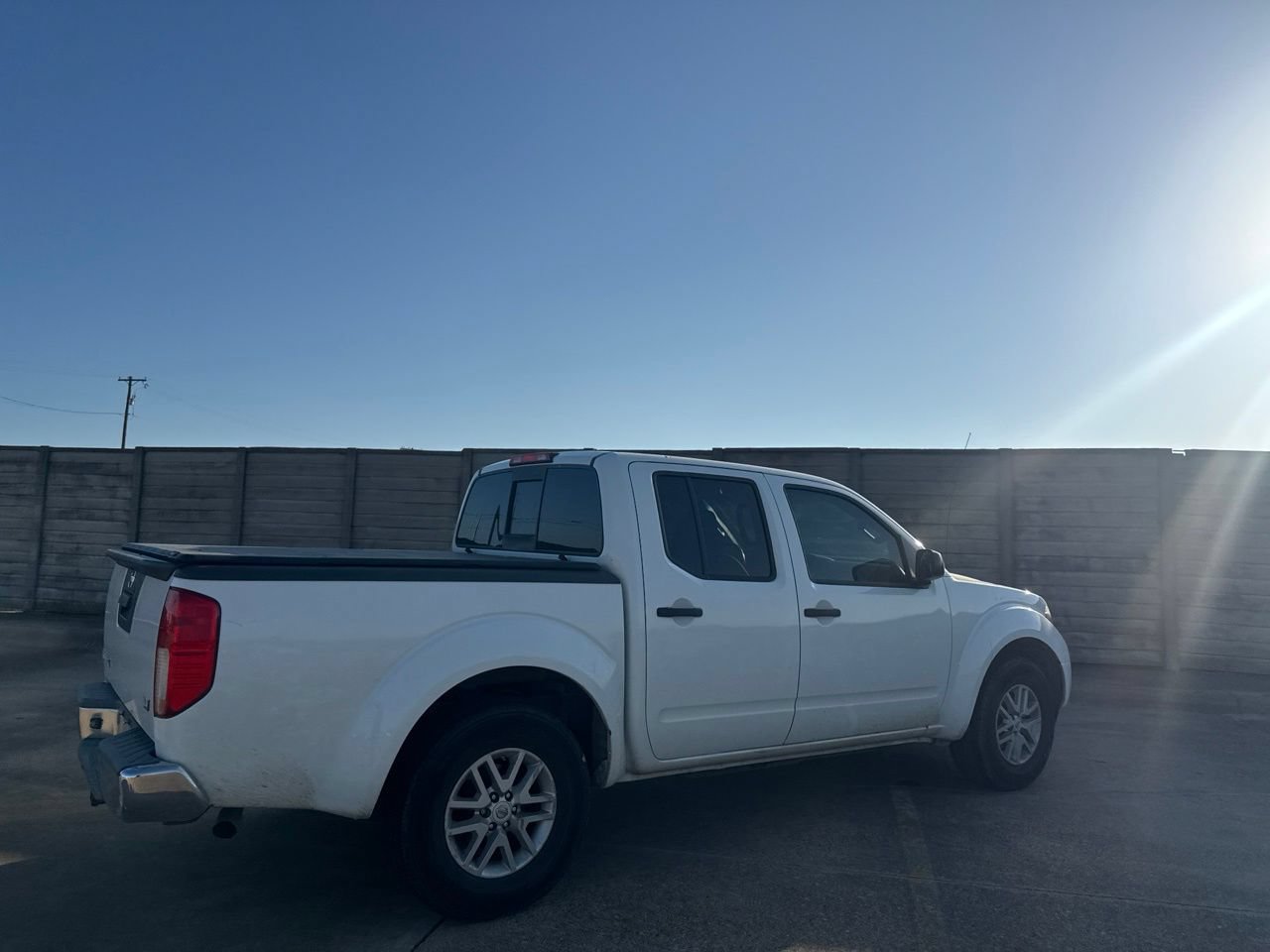 Used 2016 Nissan Frontier SV RWD image 20