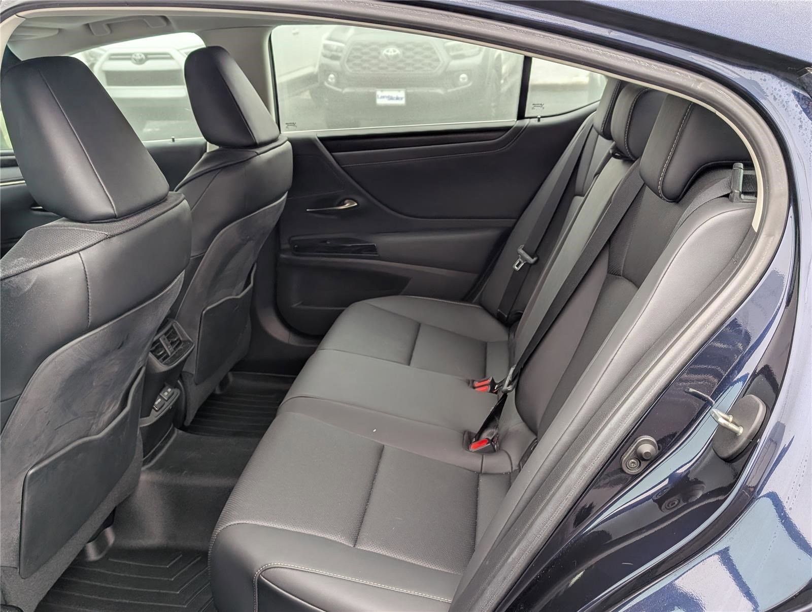 Used 2022 Lexus ES 350 350 FWD w/ Premium Package image 14