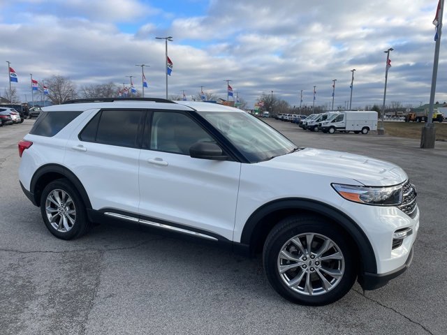 Used 2023 Ford Explorer XLT w/ Equipment Group 202A image 2