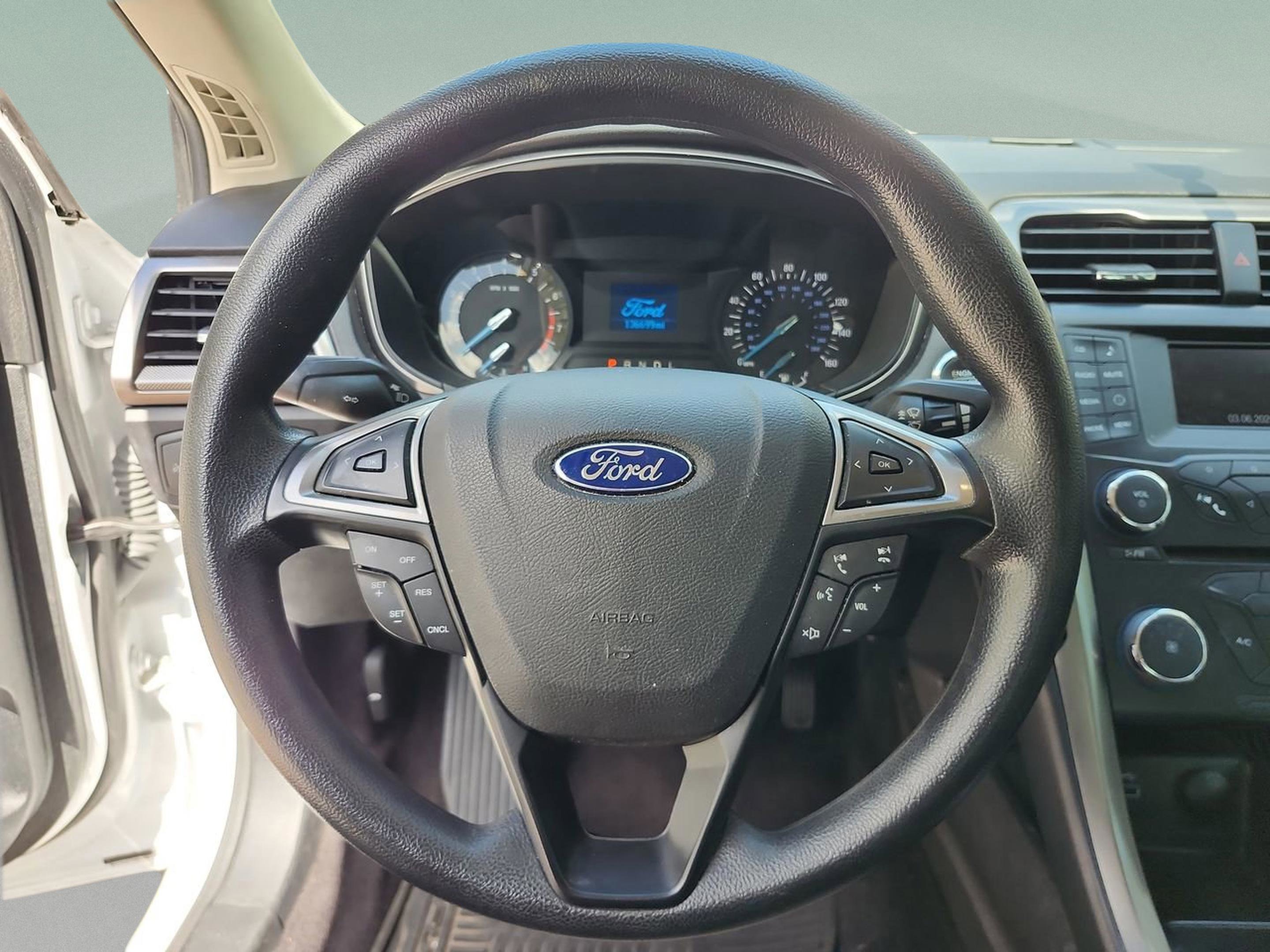 Used 2017 Ford Fusion S image 10