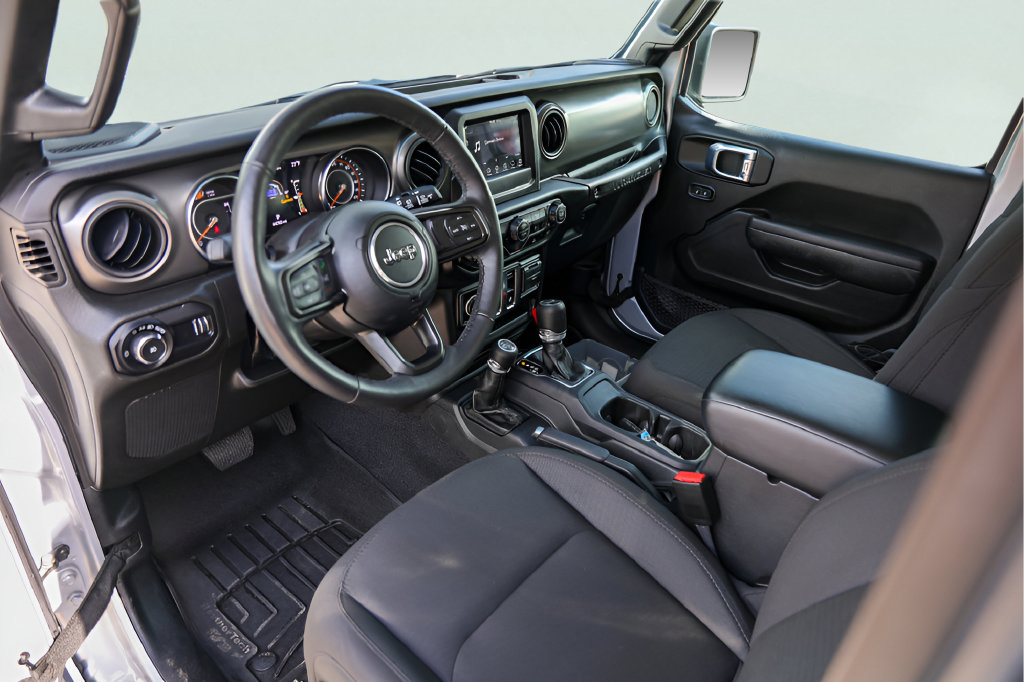 Used 2023 Jeep Wrangler Sport AWD/4WD image 12