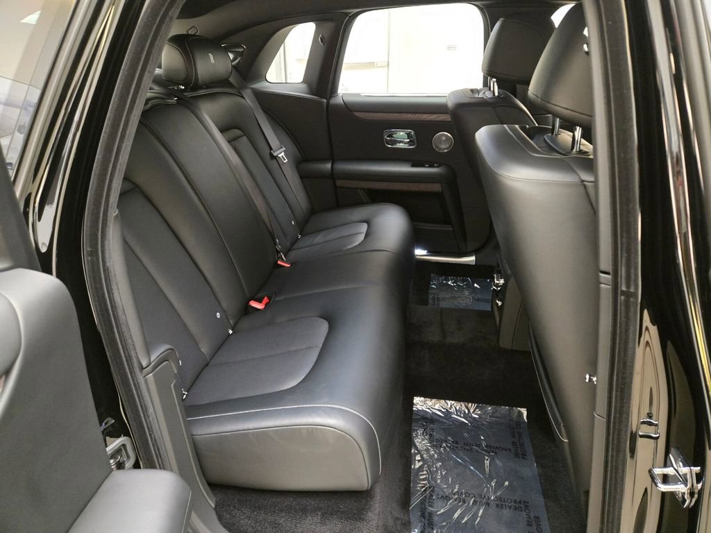 Certified 2025 Rolls-Royce Ghost AWD/4WD image 22