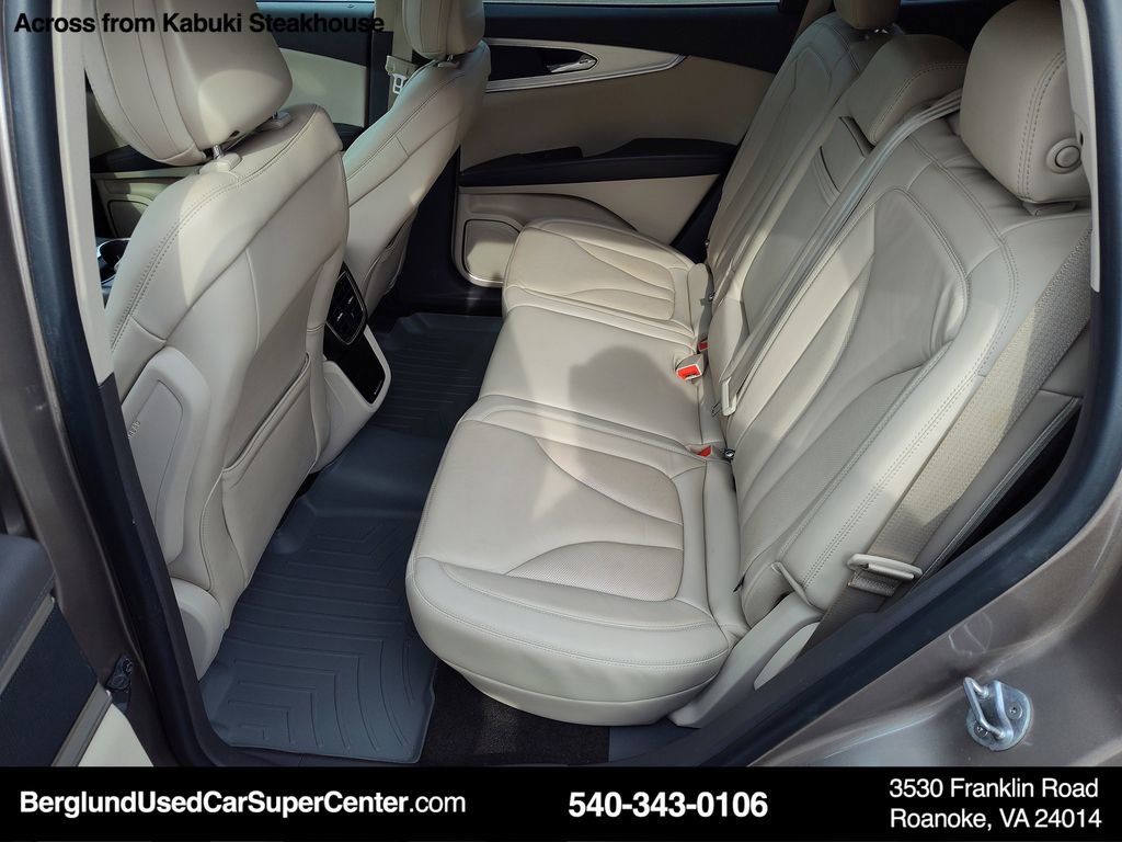 Used 2020 Lincoln Nautilus Premier w/ Equipment Group 101A image 12