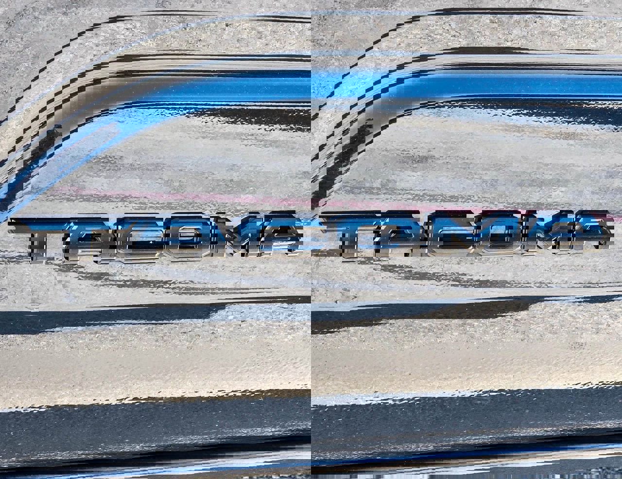 Used 2024 Toyota Tacoma TRD Off-Road AWD/4WD image 9