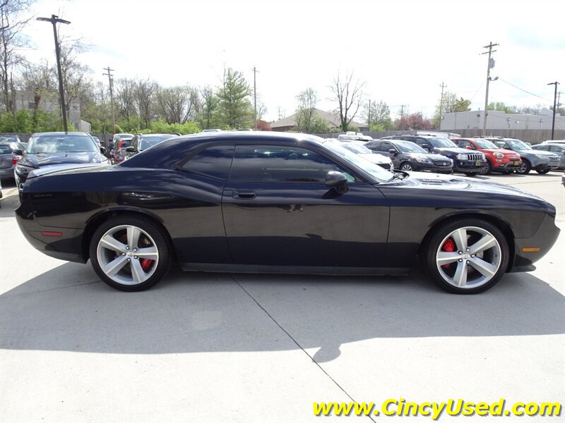 Used 2009 Dodge Challenger SRT8 w/ SRT Option Group II RWD image 5