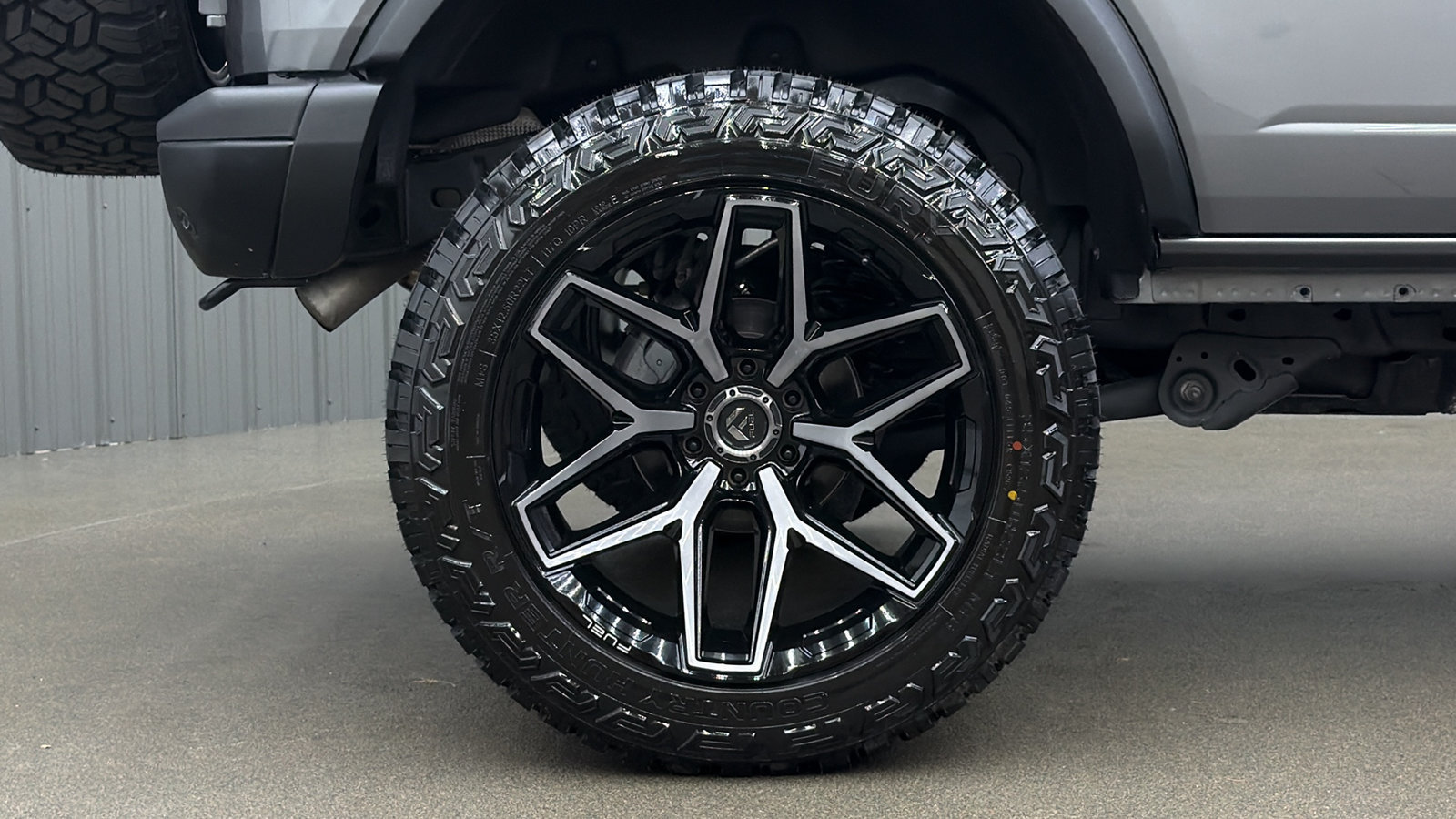 Used 2025 Ford Bronco Badlands w/ Black Appearance Package AWD/4WD image 11