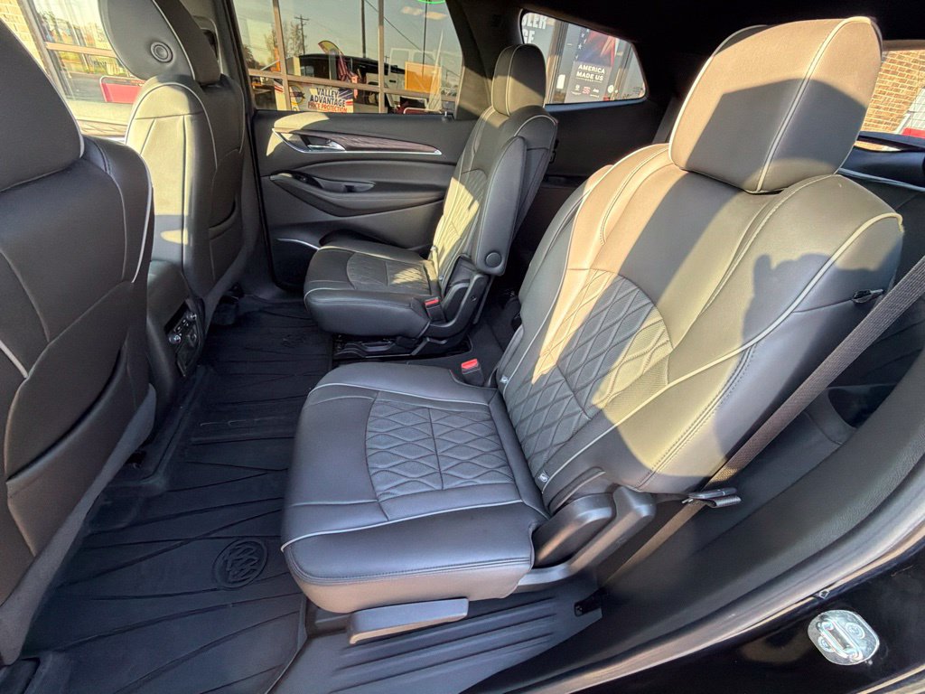 Used 2023 Buick Enclave Avenir w/ Avenir Technology Package AWD/4WD image 23