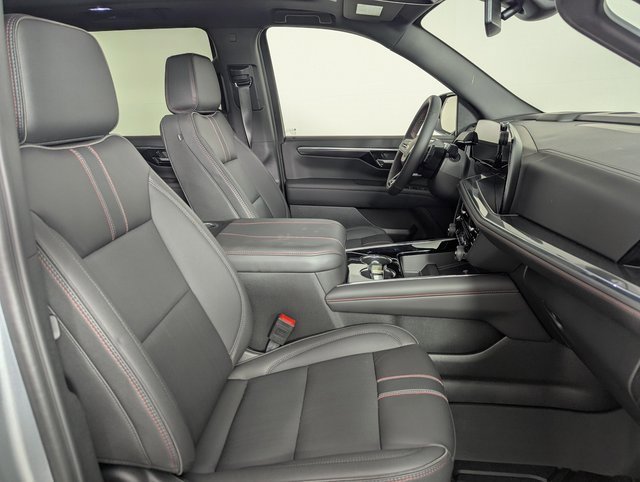 Used 2025 Chevrolet Tahoe RST image 28