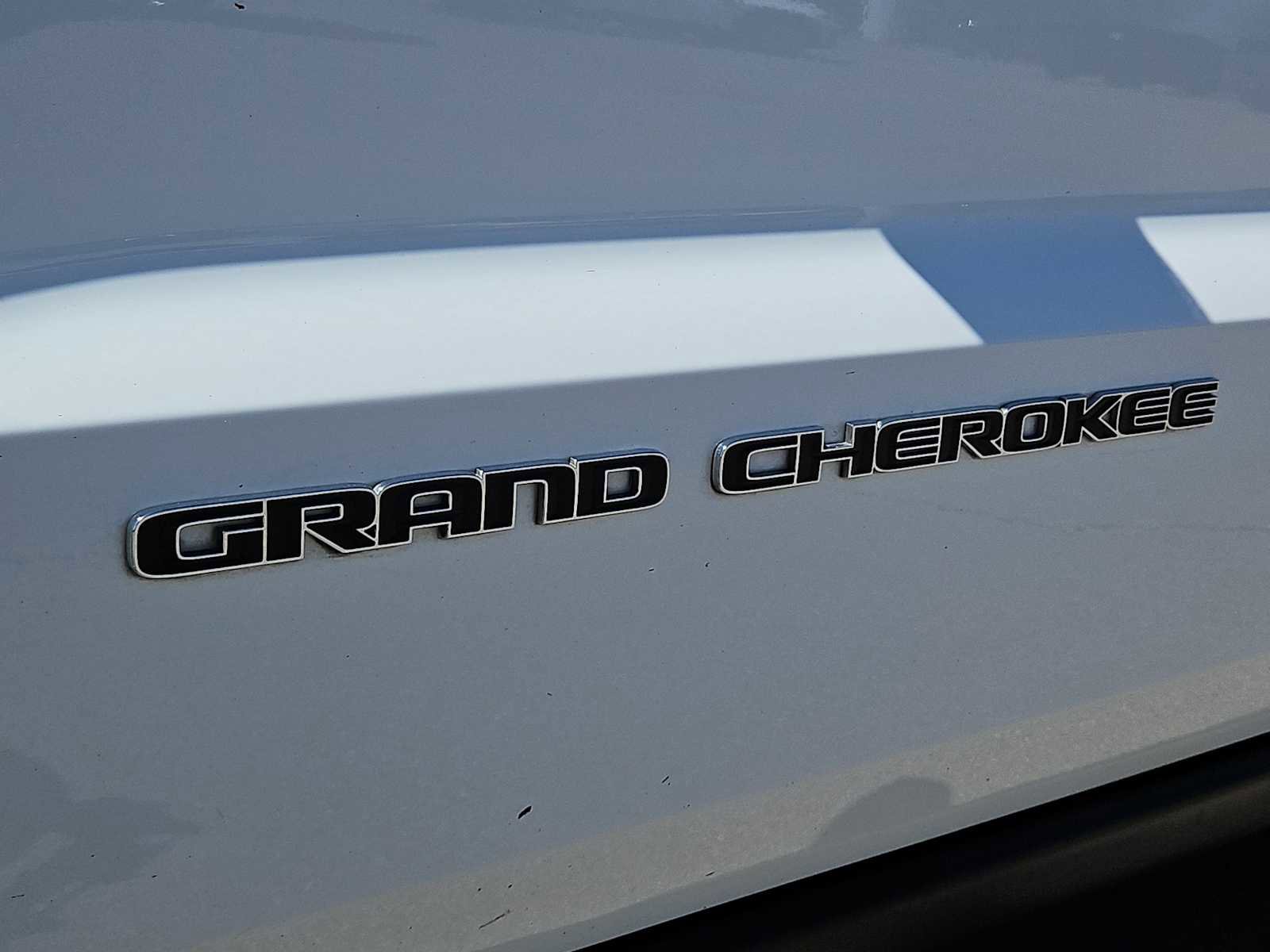 Used 2017 Jeep Grand Cherokee Laredo w/ Quick Order Package 23E AWD/4WD image 12