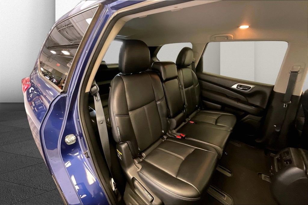 Used 2019 Nissan Pathfinder SL FWD image 17