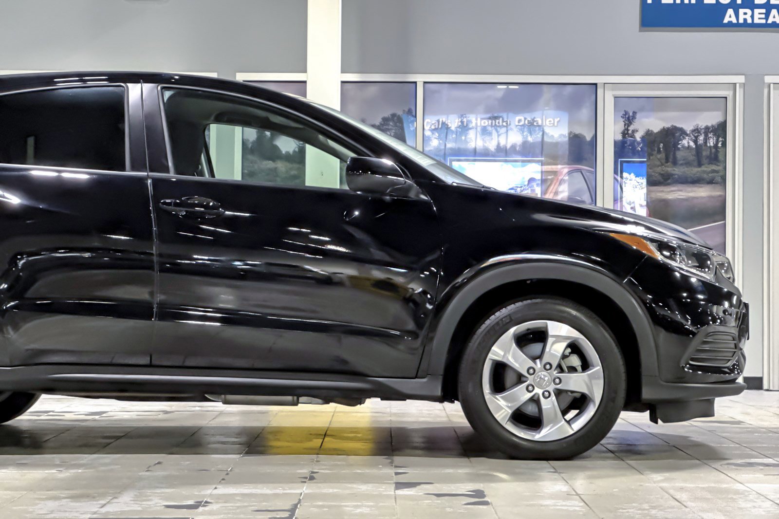Used 2021 Honda HR-V LX image 33
