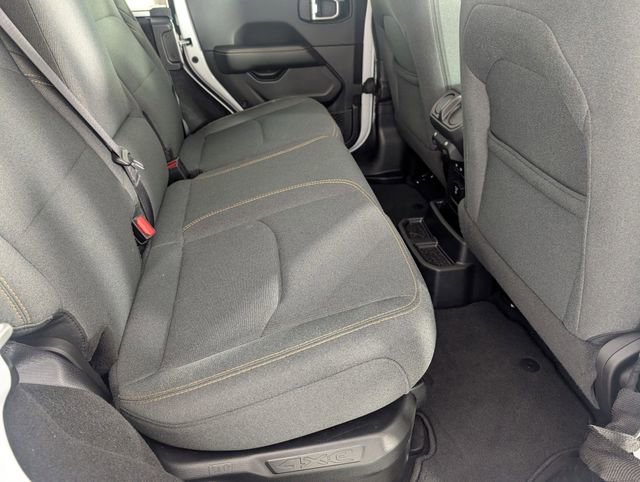 Used 2025 Jeep Wrangler Unlimited Sahara image 20