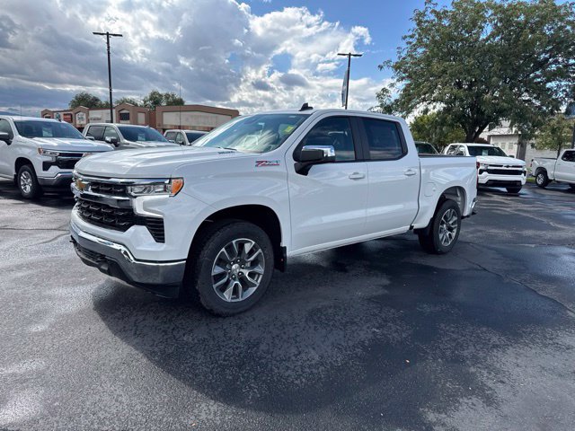 New 2026 Chevrolet Silverado 1500 LT w/ Z71 Off-Road Package AWD/4WD image 3