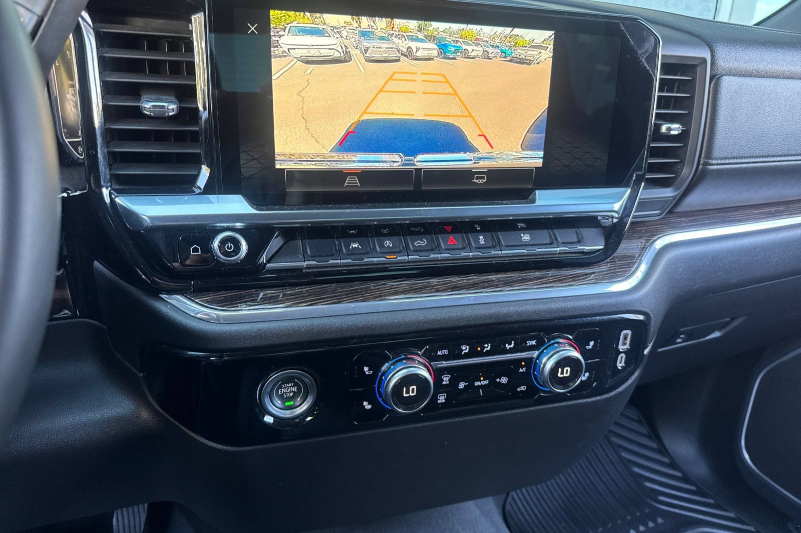 Used 2024 GMC Sierra 1500 SLE RWD image 26