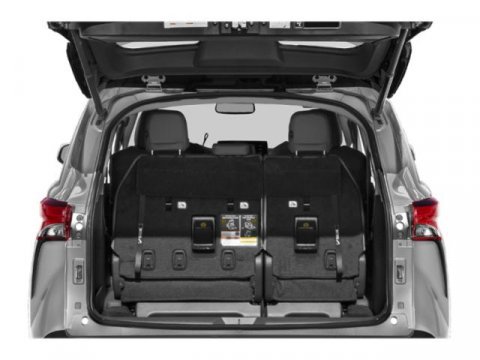 Used 2024 Toyota Sienna XLE FWD image 11