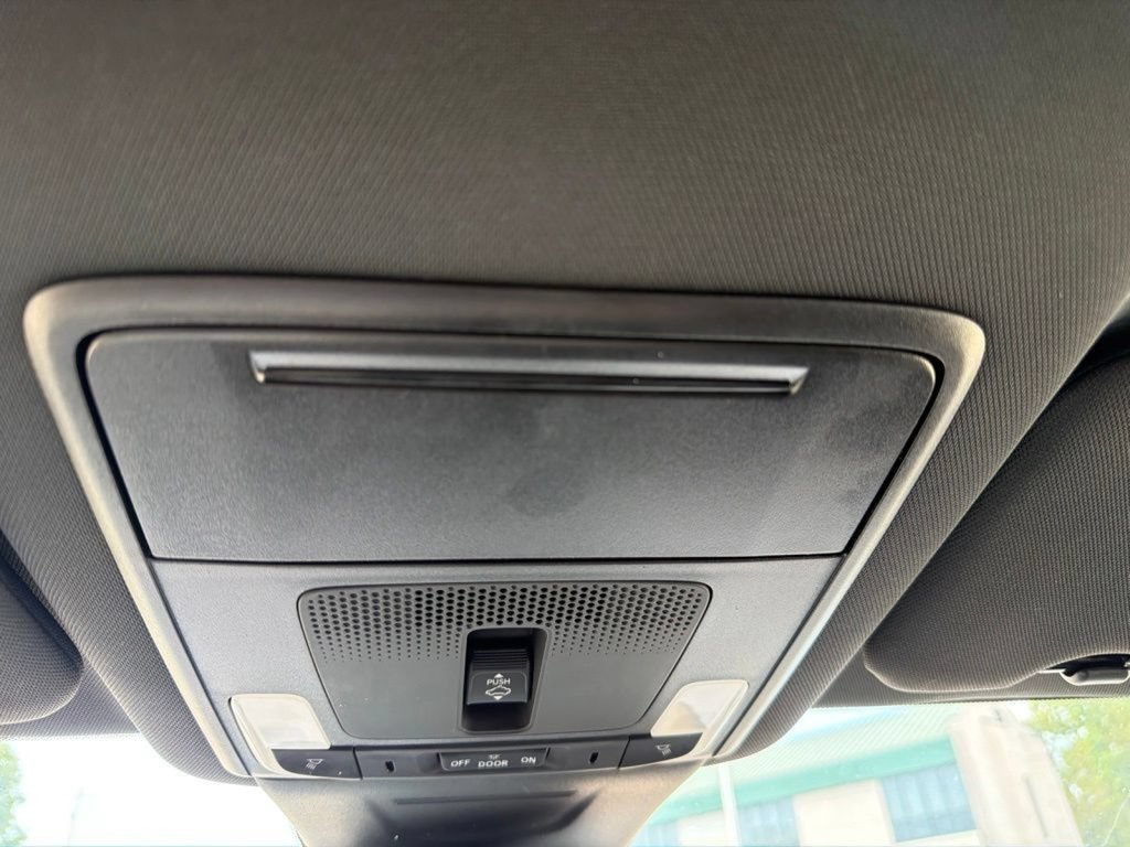 Used 2025 Honda CR-V Sport-L image 27
