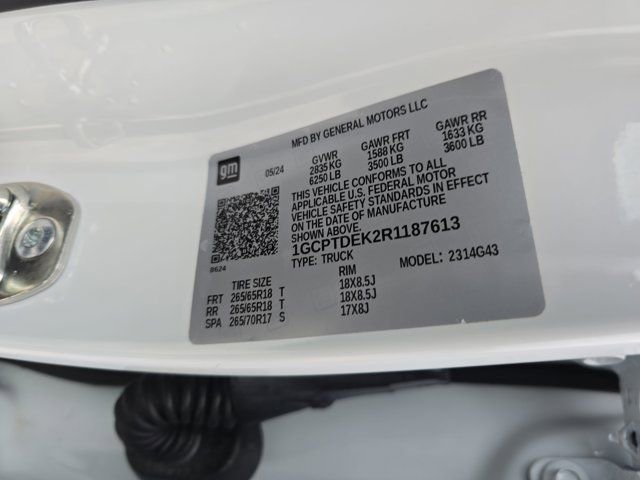 Used 2024 Chevrolet Colorado Z71 w/ Z71 Convenience Package 2 image 31