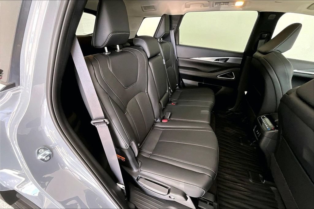 New 2027 INFINITI QX60 Luxe w/ Cargo Package FWD image 9