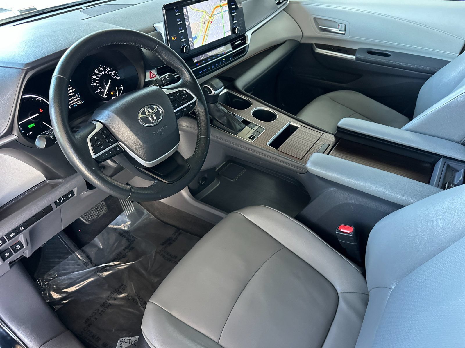 Used 2022 Toyota Sienna XLE w/ XLE Plus Package AWD/4WD image 9