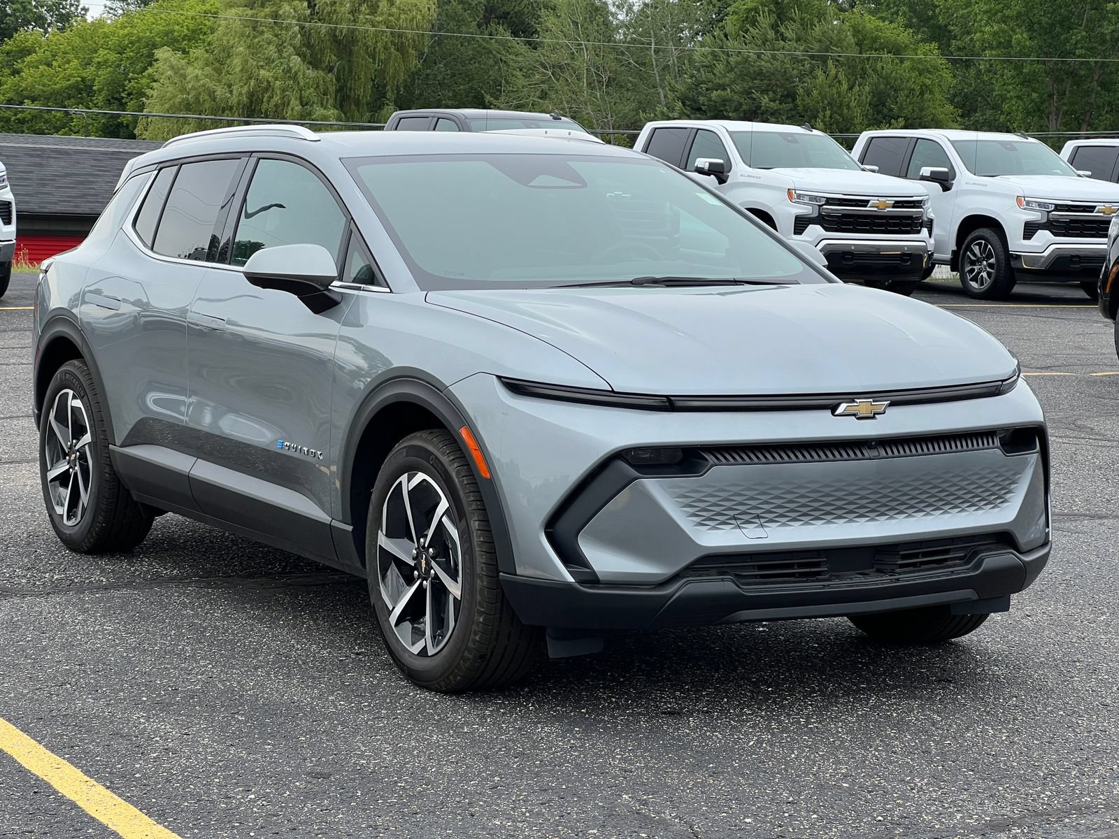 New 2026 Chevrolet Equinox EV LT FWD image 40