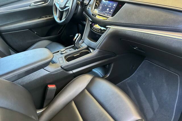 Certified 2023 Cadillac XT5 Luxury image 16