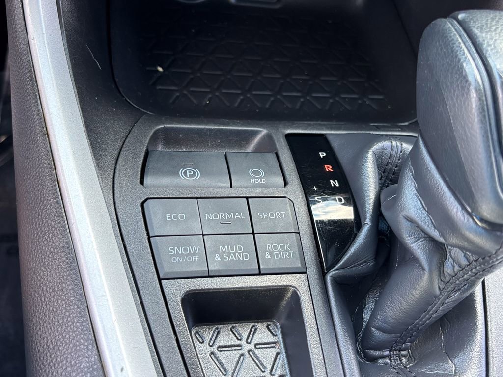Certified 2024 Toyota RAV4 XLE AWD/4WD image 26