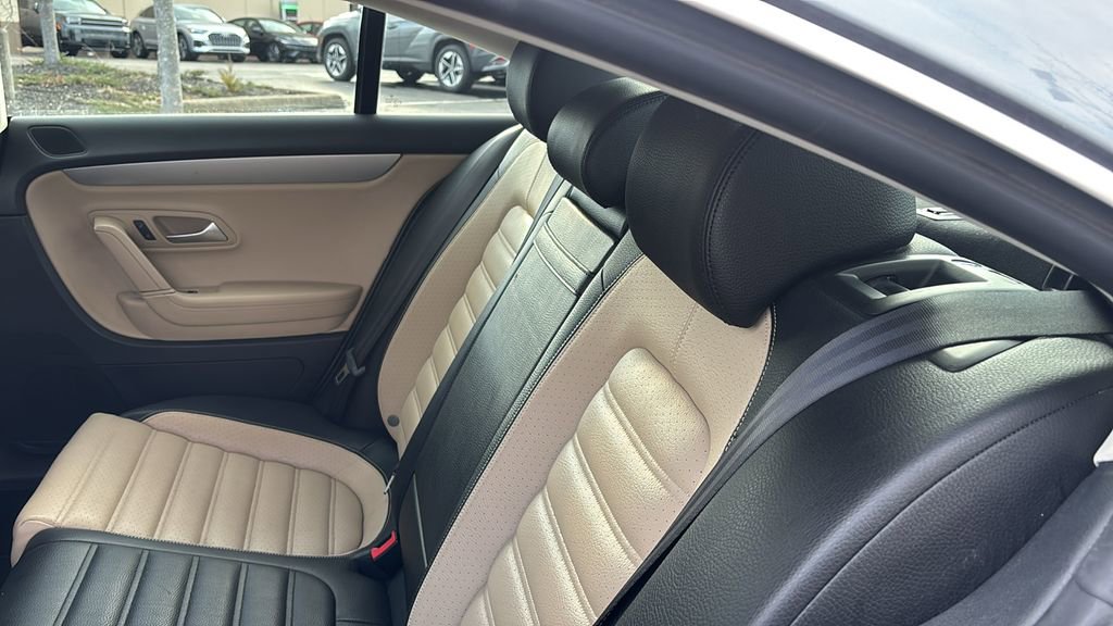 Used 2013 Volkswagen CC Sport image 29