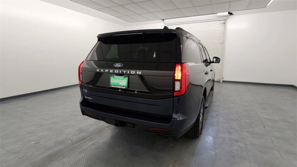 New 2025 Ford Expedition Active image 9