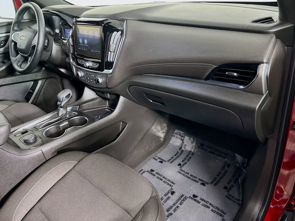 Used 2023 Chevrolet Traverse LT image 29