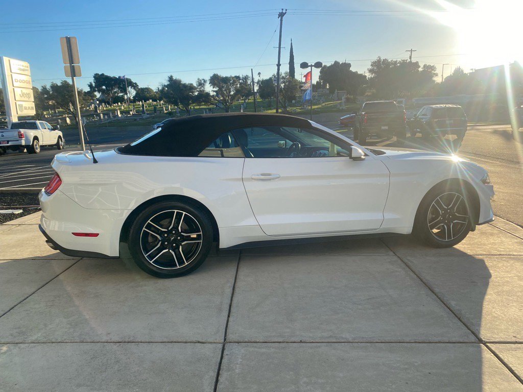 Used 2023 Ford Mustang Premium image 9